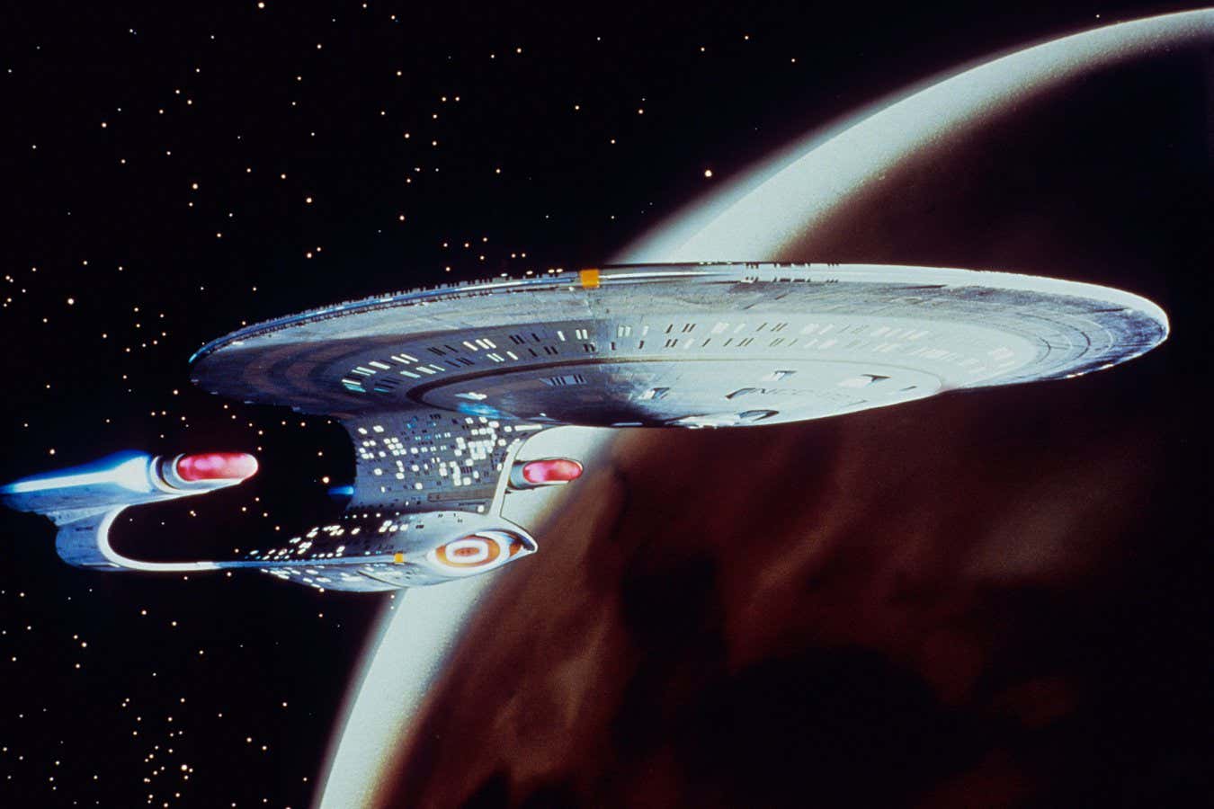 HDB7EX STAR TREK: THE NEXT GENERATION, Starship Enterprise, 1987-1994. Paramount/Courtesy:Everett Collection.